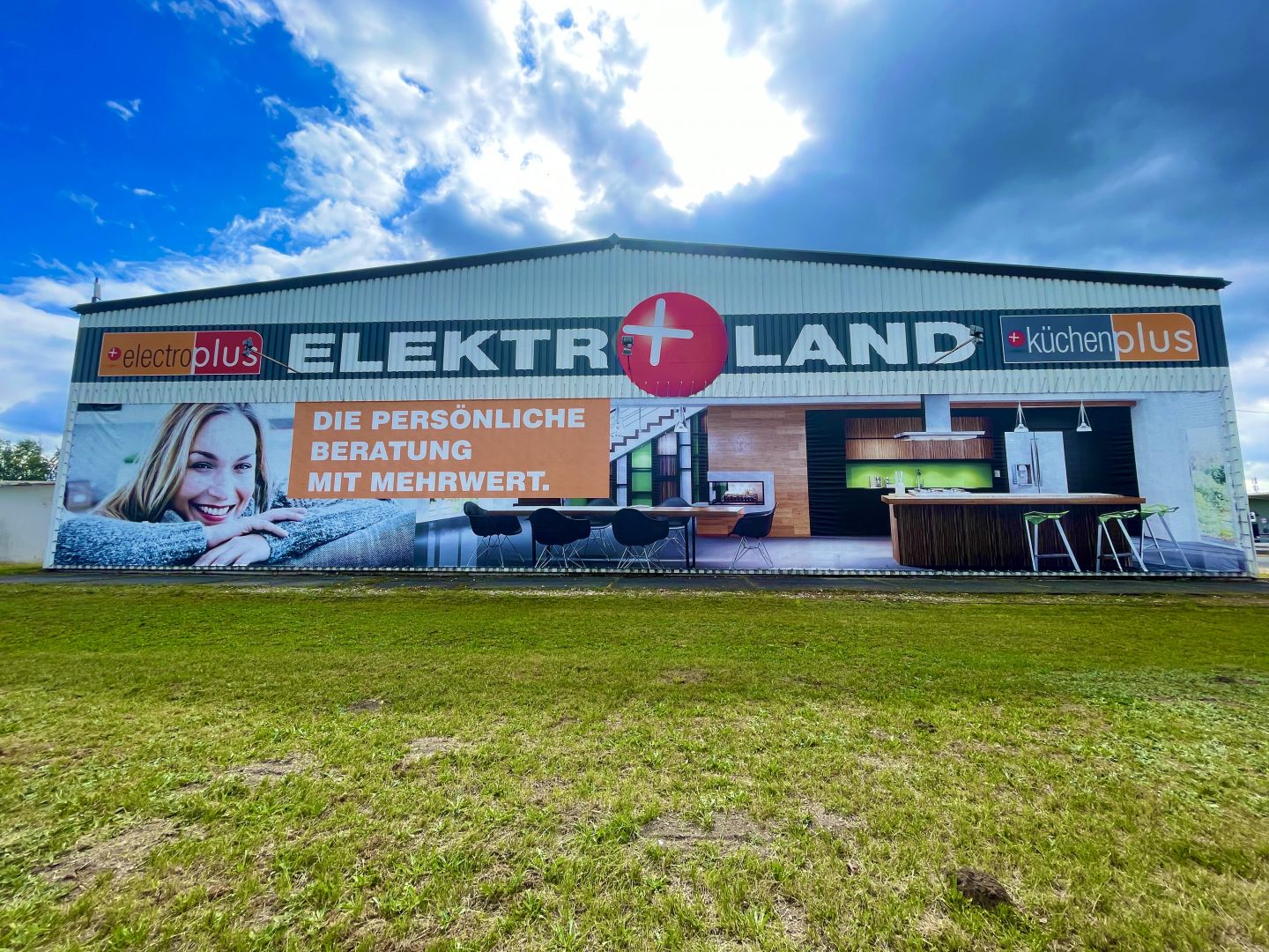 Hallenkomplex auf ca. 8000qm Grundstück in Dessau-Roßlau